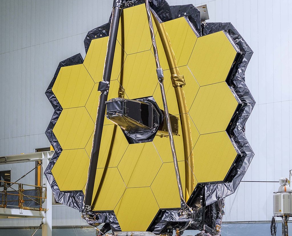 Kosmiczny teleskop Jamesa Webba po kolejnych testach