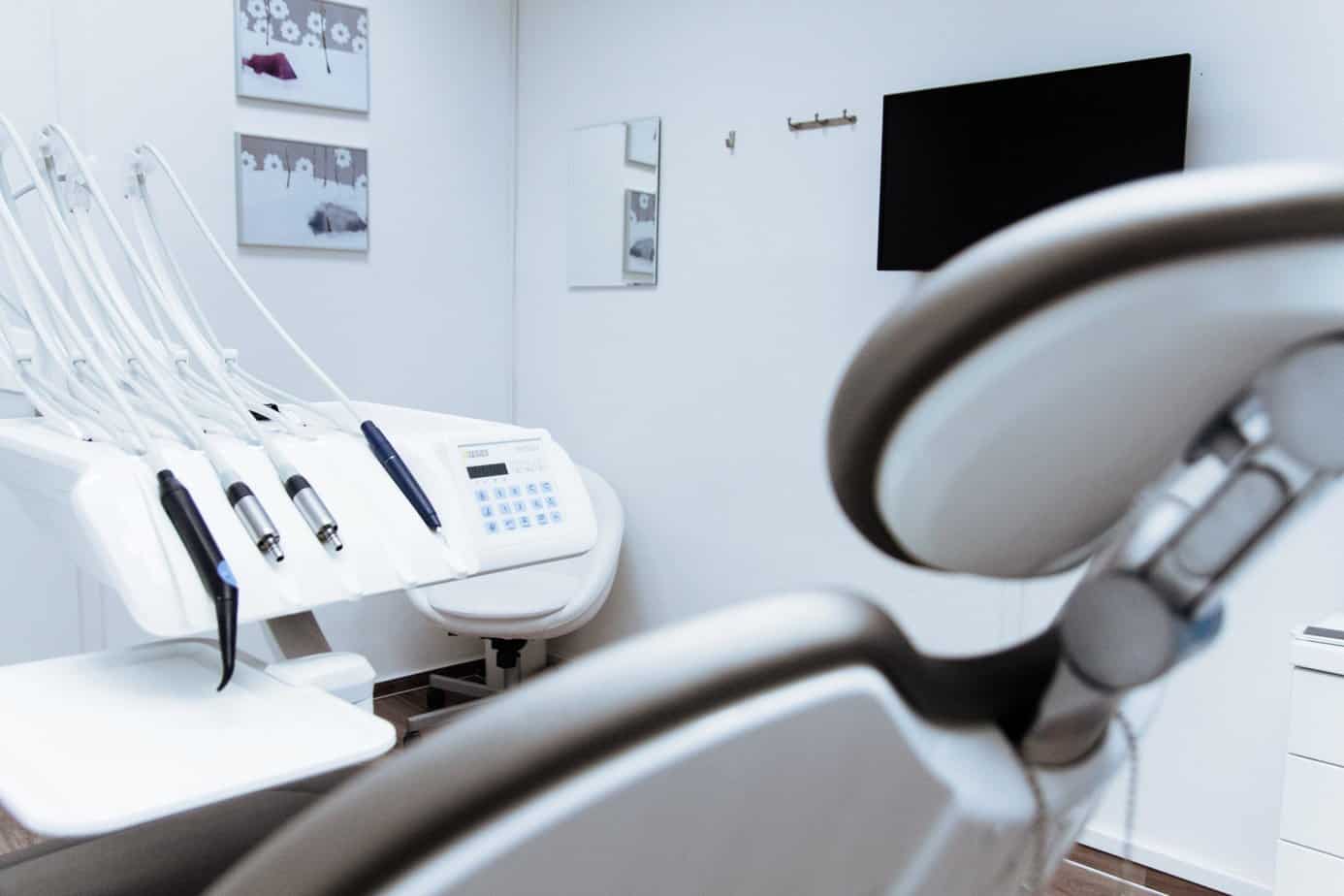 W co powinien być wyposażony gabinet stomatologiczny?