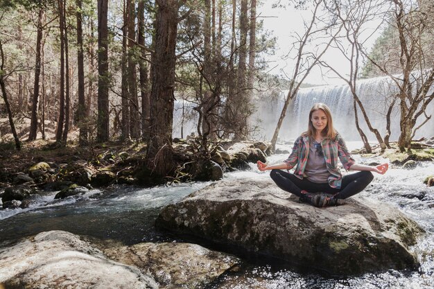 Znajdź swoją równowagę: jak otaczająca nas natura wpływa na nasze zdrowie i samopoczucie